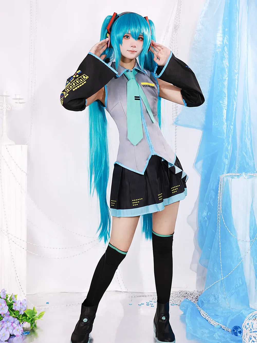 Hatsune Miku Cosplay Costume with Wig – Vocaloid
